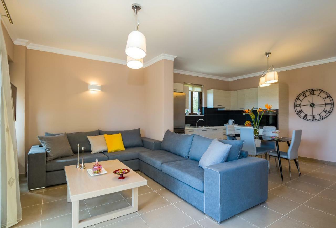 Casa Leone Suites ستالوس المظهر الخارجي الصورة